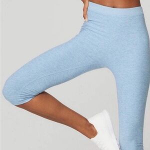 NWT Alo Yoga HW Aloft Iconic 90’s Capri